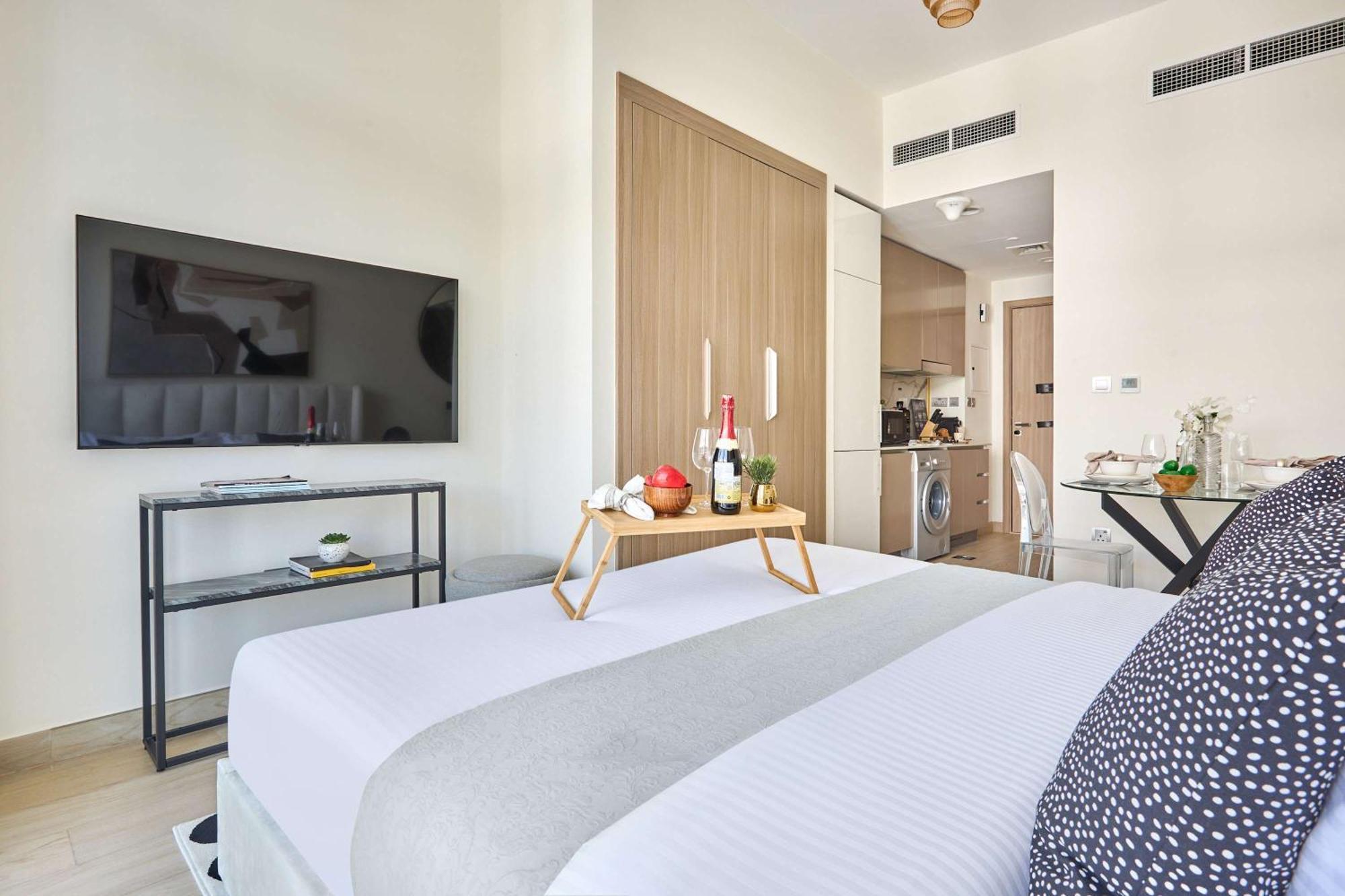 Apartment Frank Porter - Azizi Riviera 15 *